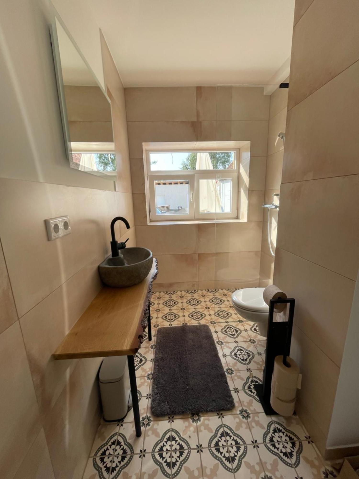 Appartement Mit 2 Schlafzimmern Und Terrasse Halle  Ngoại thất bức ảnh